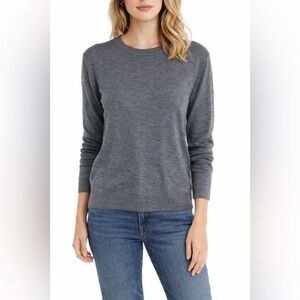 Harper Lane Women's Gray Merino Wool CrewNeck Sweater